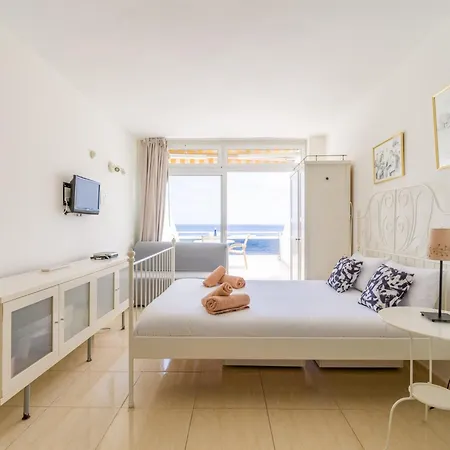 House On Playa De Canteras With Sea Views Сasa de vacaciones